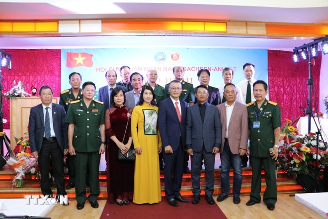 En una actividad para conmemmorar el Día de Inválidos de Guerra y Mártires de Vietnam, celebrada en 2022 en la ciudad alemanda de Magdeburg. (Foto: VNA) 