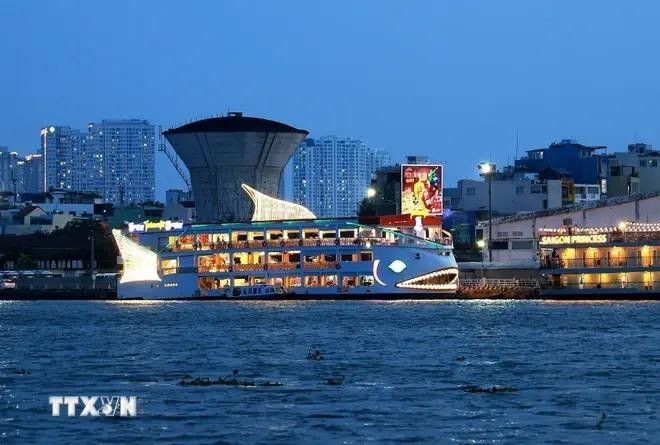 Turismo nocturno en Ciudad Ho Chi Minh. (Foto: VNA)