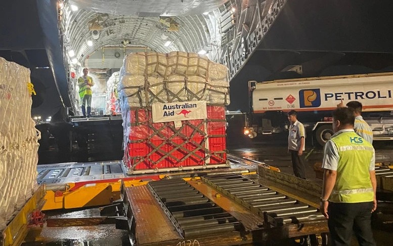 Un envío de asistencia procedente de Australia llega a Hanói, el 11 de septiembre. (Foto: Embajada de Australia en Vietnam)