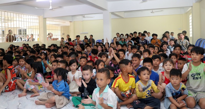 Participan en el evento niños camboyanos de origen vietnamita. (Foto: VOV)