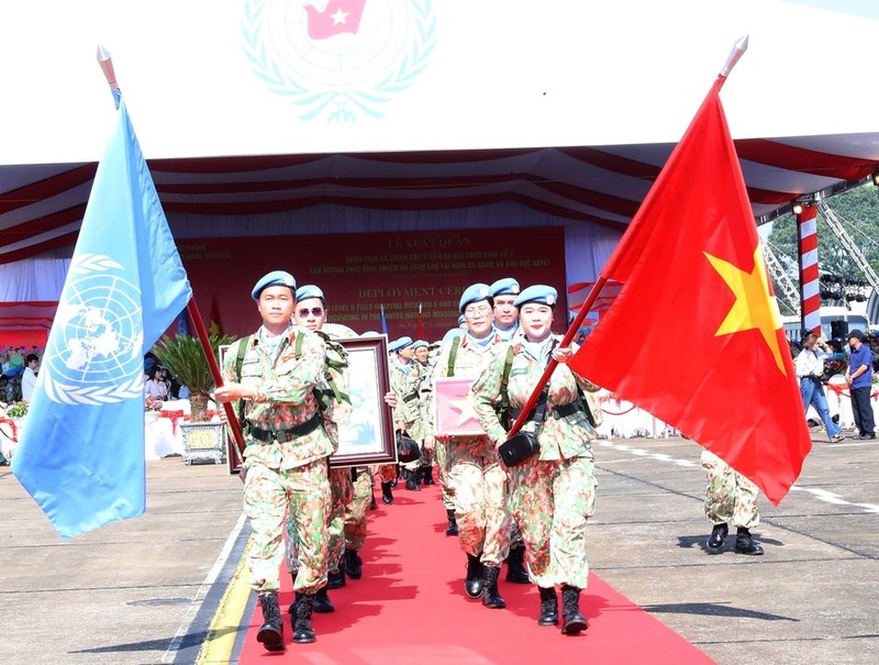 Despiden a equipos vietnamitas para misiones de mantenimiento de paz de la ONU. (Foto: VNA)