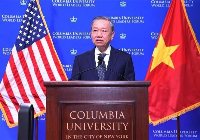 El secretario general del Partido Comunista y presidente de Vietnam, To Lam, pronuncia un discurso político en la Universidad de Columbia en Nueva York. (Foto: VNA)