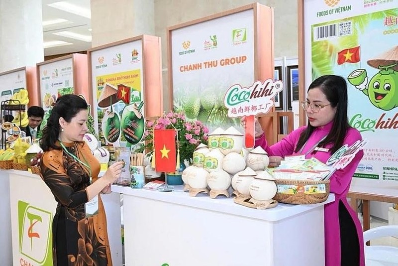 Exposición de productos agrícolas vietnamitas exportados a China. (Foto: thoibaotaichinhvietnam.vn)