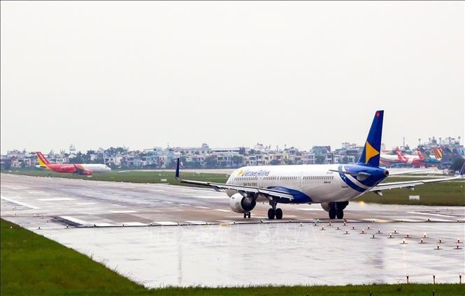 Suspenden temporalmente las operaciones en el Aeropuerto Internacional de Da Nang debido a la tormenta TRAMI. (Foto: VNA)