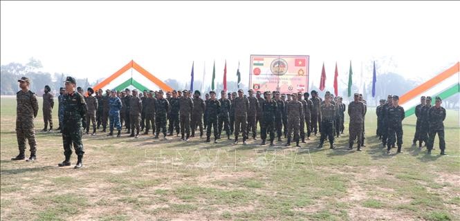 El ejercicio bilateral de mantenimiento de la paz entre Vietnam y la India 2024. (Foto: VNA)