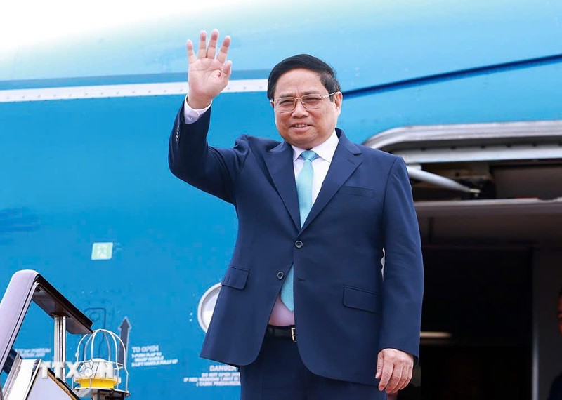 El primer ministro vietnamita, Pham Minh Chinh, llega a la ciudad de Kunming, provincia china de Yunnan, para asistir a la octava Cumbre de la GMS. (Foto: VNA)