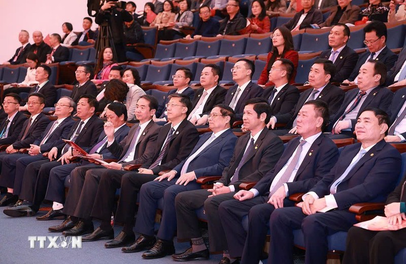 El primer ministro vietnamita, Pham Minh Chinh, asiste al Festival de Cultura y Turismo de Vietnam celebrado en la ciudad de Kunming. (Foto: VNA)