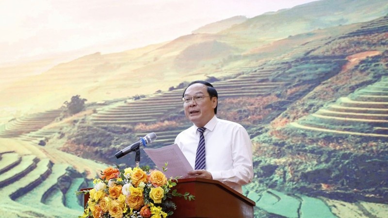 El viceministro del Ministerio de Recursos Naturales y Medio Ambiente, Le Cong Thanh, habla en el evento. (Foto: VNA)