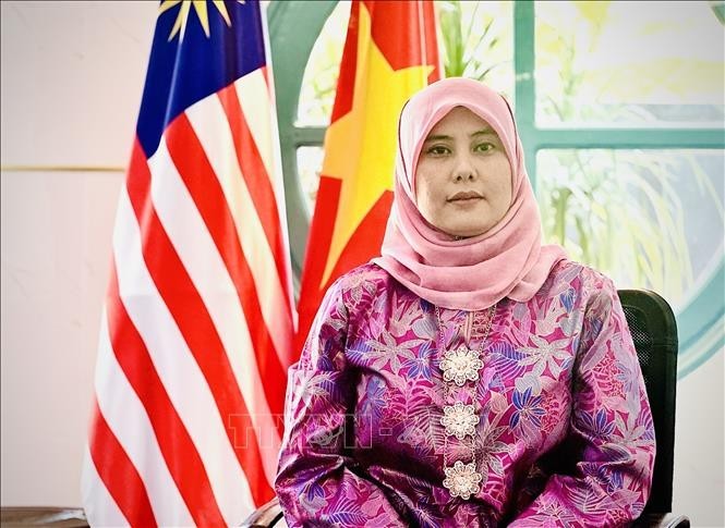 La embajadora adjunta malasia en Hanói, Cik Aida Safura Niza Othma. (Foto: VNA)