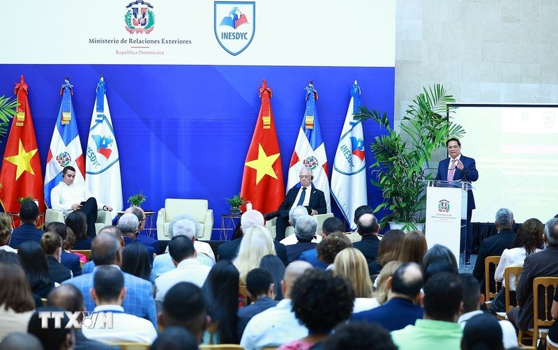 El primer ministro vietnamita, Pham Minh Chinh, interviene en el evento. (Foto: VNA)