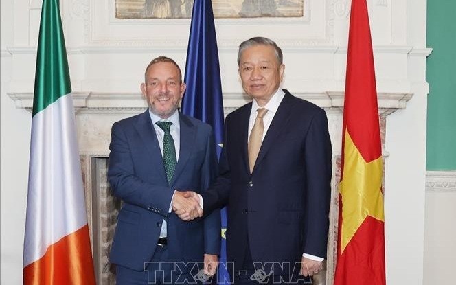 El secretario general del Partido Comunista y presidente de Vietnam, To Lam, y el titular del Senado (Seanad Éireann), Jerry Buttimer. (Foto:VNA)