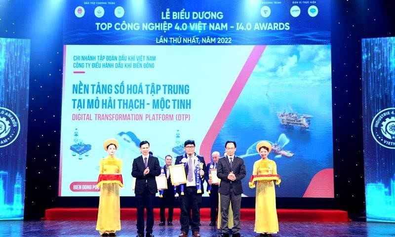 La ceremonia de entrega de premios “Mejores industrias 4.0 de Vietnam- I4.0 Awards” en 2022. 