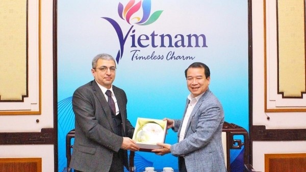 Vietnam y Azerbaiyán por más intercambios en cultura y turismo .