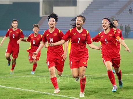 Jugadoras vietnamitas celebran el gol en el partido contra la India (Foto:VNA)