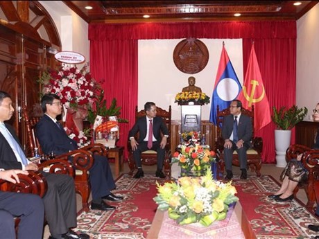 Representantes de Da Nang y del Consulado General de Laos en Da Nang en la reunión (Fuente: VNA)