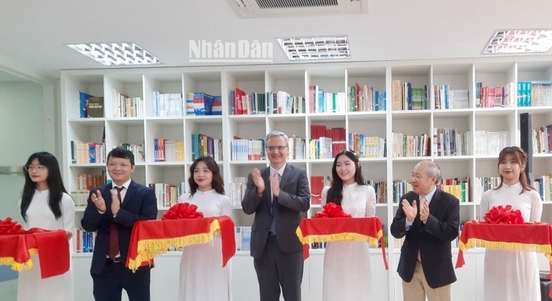 El acto inaugural de la Biblioteca Francesa en la Academia de Diplomacia de Vietnam. (Foto: Ngoc Khanh) 