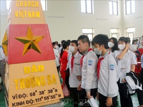 Celebran una exposición sobre Hoang Sa y Truong Sa en la provincia vietnamita de Ha Nam (Foto: VNA)