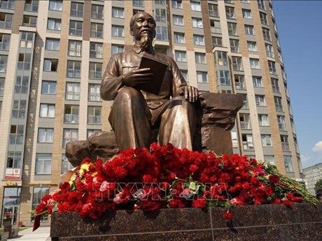 Inauguran Estatua del Presidente Ho Chi Minh en San Petersburgo