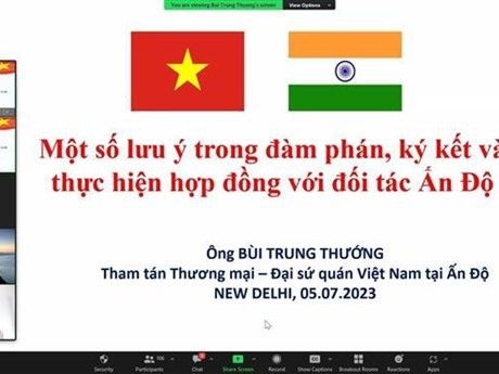 La Oficina Comercial de Vietnam en la India realiza un webinar (seminario web) para discutir sobre el proceso de negociación, firma e implementación de contratos con socios indios. (Fuente:VNA)