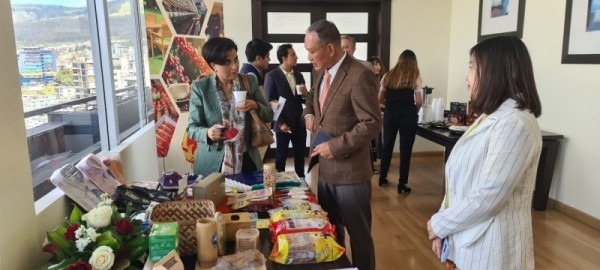 Vietnam por promover exportaciones a Ecuador