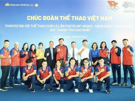 Miembros de delegación deportiva vietnamita para ASIAD 19 (Fuente:VNA)