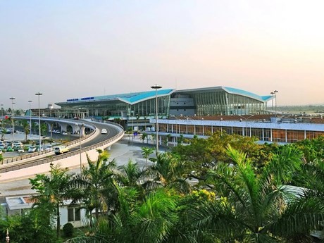 El Aeropuerto Internacional de Da Nang está en la lista del proyecto para revisar, evaluar y recomendar los resultados de la investigación de planificación financiada por el Gobierno australiano. (Foto: baogiaothong.vn)