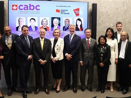 Participantes en el evento realizado por el Consejo Empresarial Canadá-Asean en Toronto (Foto: VNA)