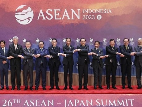 El primer ministro Pham Minh Chinh y los líderes de los países de la Asean y Japón en la 26.ª Cumbre Asean-Japón en Indonesia en septiembre de 2023 (Fuente: VNA)