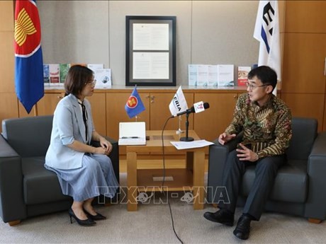 Tetsuya Watanabe, presidente del ERIA, en la entrevista. (Foto: VNA)
