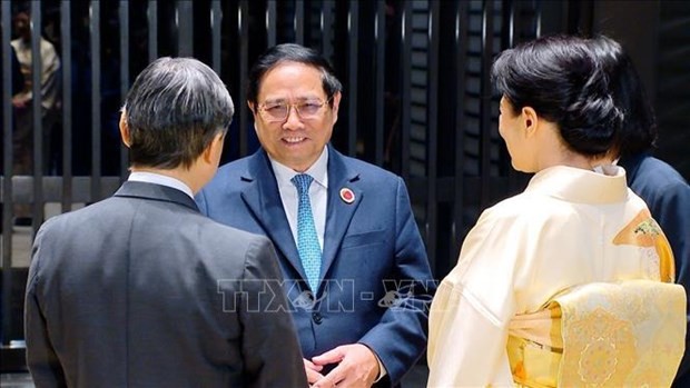 El primer ministro de Vietnam, Pham Minh Chinh, se reúne con el emperador Naruhito y la emperatriz Masako de Japón. (Foto: VNA)