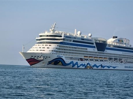 El crucero Aida Bella, con mil 979 turistas europeos a bordo (Fuente:VNA)