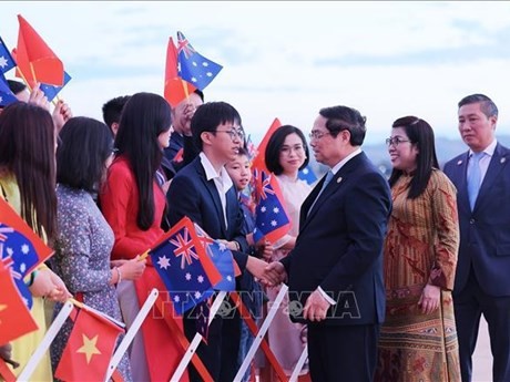 El primer ministro de Vietnam, Pham Minh Chinh, arriba al aeropuerto de Canberra. (Fuente: VNA)