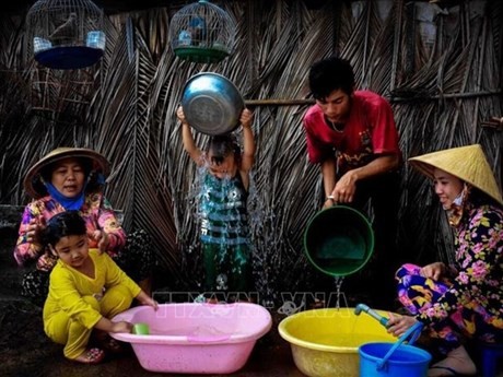 Los pobladores de la provincia sureña de Ca Mau dependen del agua subterránea y de lluvia para sus actividades cotidianas y su agricultura. (Foto: VNA)