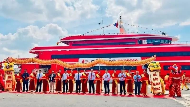 En la inauguración del servicio de barcos de pasajeros de alta velocidad entre Ciudad Ho Chi Minh y Con Dao. (Fotografía: VNA)