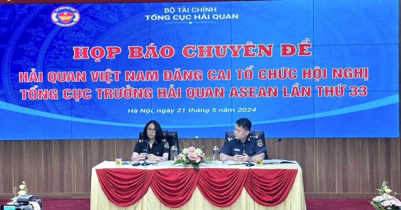 En la conferencia de prensa para anunciar la reunión del sector de la aduana de la Asean. (Foto: VNA)