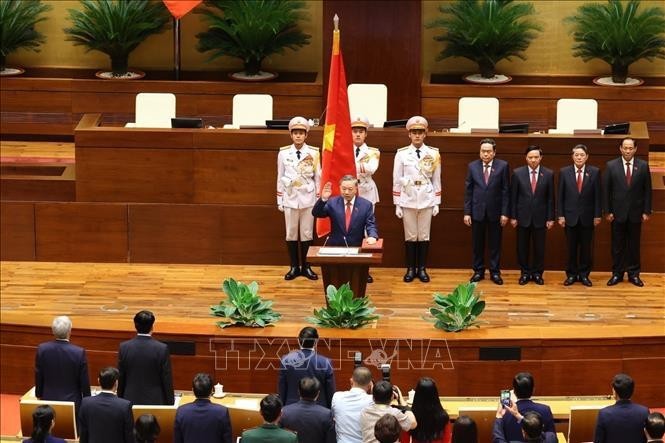 El presidente To Lam presta juramento. (Foto: VNA)