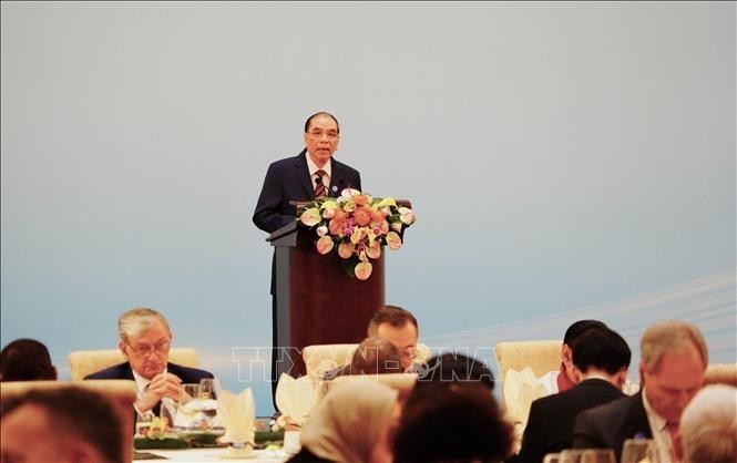 El exsecretario general del Partido Comunista de Vietnam, Nong Duc Manh, habla en el evento. (Foto: VNA)