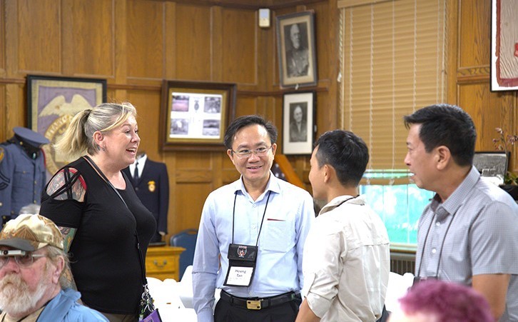 Quang Binh y EE.UU. fortalecen cooperación en estudio de cuevas y desarrollo de turismo de aventura.