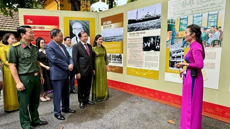 Inauguran exposición sobre testamento del Presidente Ho Chi Minh