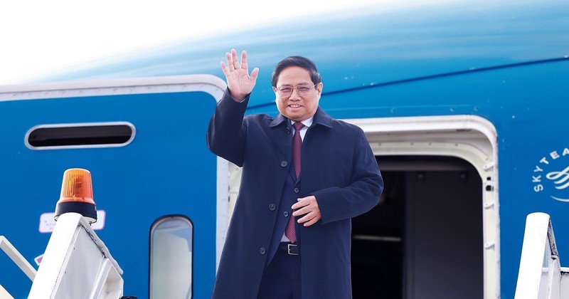 El primer ministro de Vietnam, Pham Minh Chinh, llega a Kazán para asistir a Cumbre de los BRICS. (Fuente: VNA)