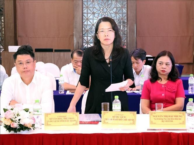 La directora del Servicio de Turismo de Ciudad Ho Chi Minh, Nguyen Thi Anh Hoa, en la conferencia (Foto: VNA)