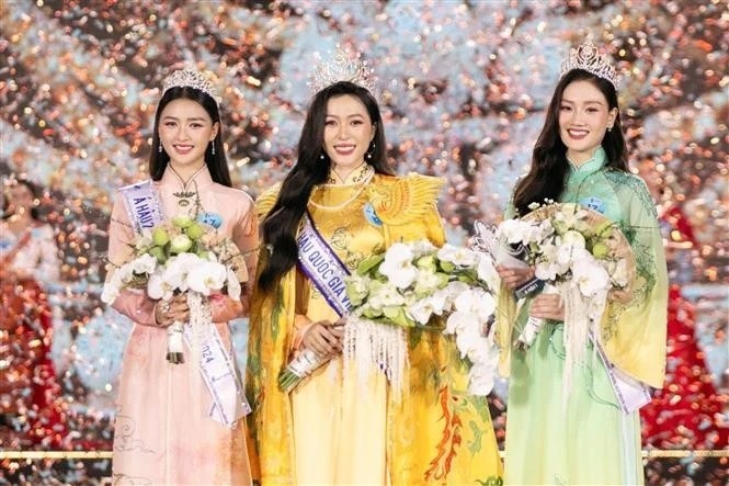 Nguyen Ngoc Kieu Duy coronada Miss Nacional Vietnam 2024. (Fotografía: VNA)