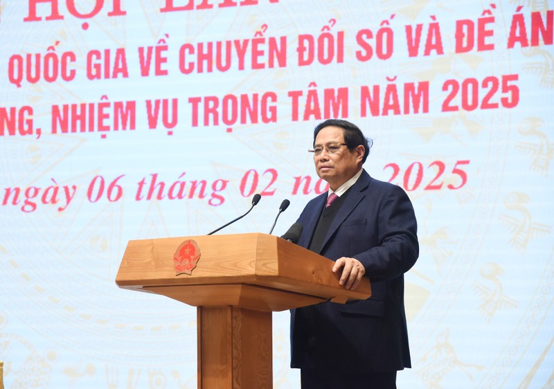 El primer ministro de Vietnam, Pham Minh Chinh, interviene en la reunión. (Fotografía: Nhan Dan)