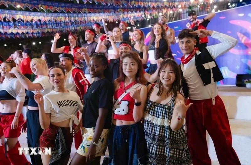 Turistas extranjeros en la provincia de Kien Giang. (Fotografía: VNA)