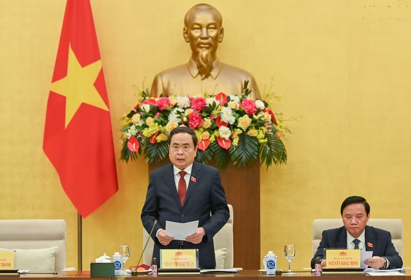 El presidente de la Asamblea Nacional, Tran Thanh Man, habla en la sesión. (Fotografía: Nhan Dan)