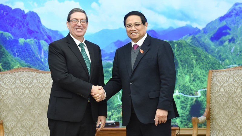 El primer ministro de Vietnam, Pham Minh Chinh, y el ministro de Relaciones Exteriores de Cuba, Bruno Rodríguez Parrilla. (Fotografía: Nhan Dan)