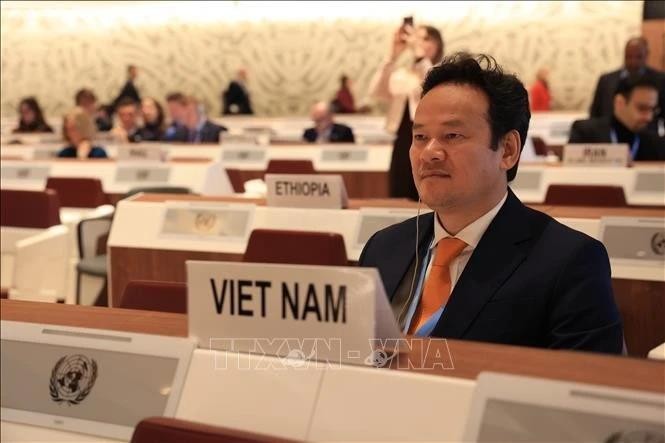 El embajador Mai Phan Dung, jefe de la misión permanente de Vietnam en Ginebra. (Fotografía: VNA)