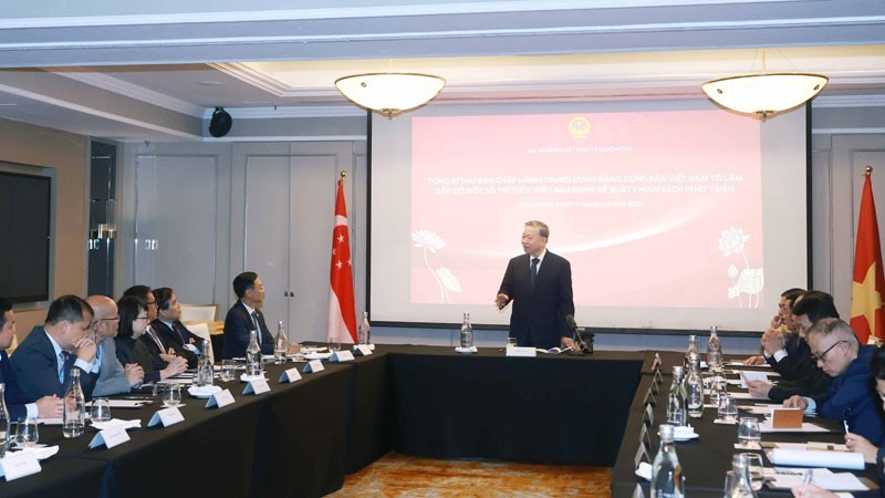 El secretario general del Partido Comunista de Vietnam, To Lam, interviene en el encuentro. (Fotografía: VNA)