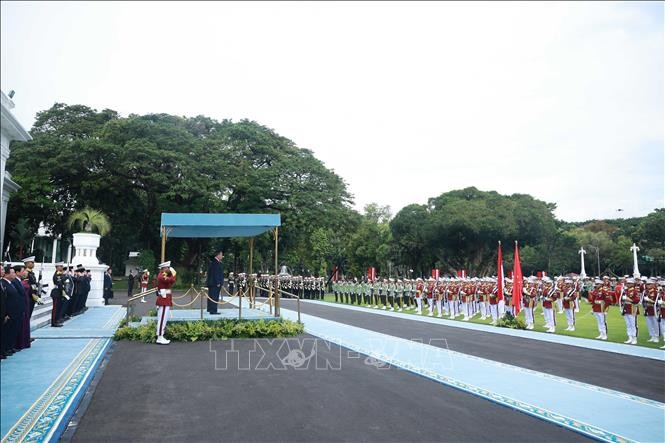 Panorama de la recepción ceremonial al secretario general del Partido Comunista de Vietnam, To Lam, en Yakarta el 10 de marzo. (Fotografía: VNA)