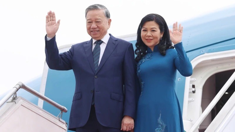El secretario general del Partido Comunista de Vietnam, To Lam, y su esposa. (Fotografía: VNA)